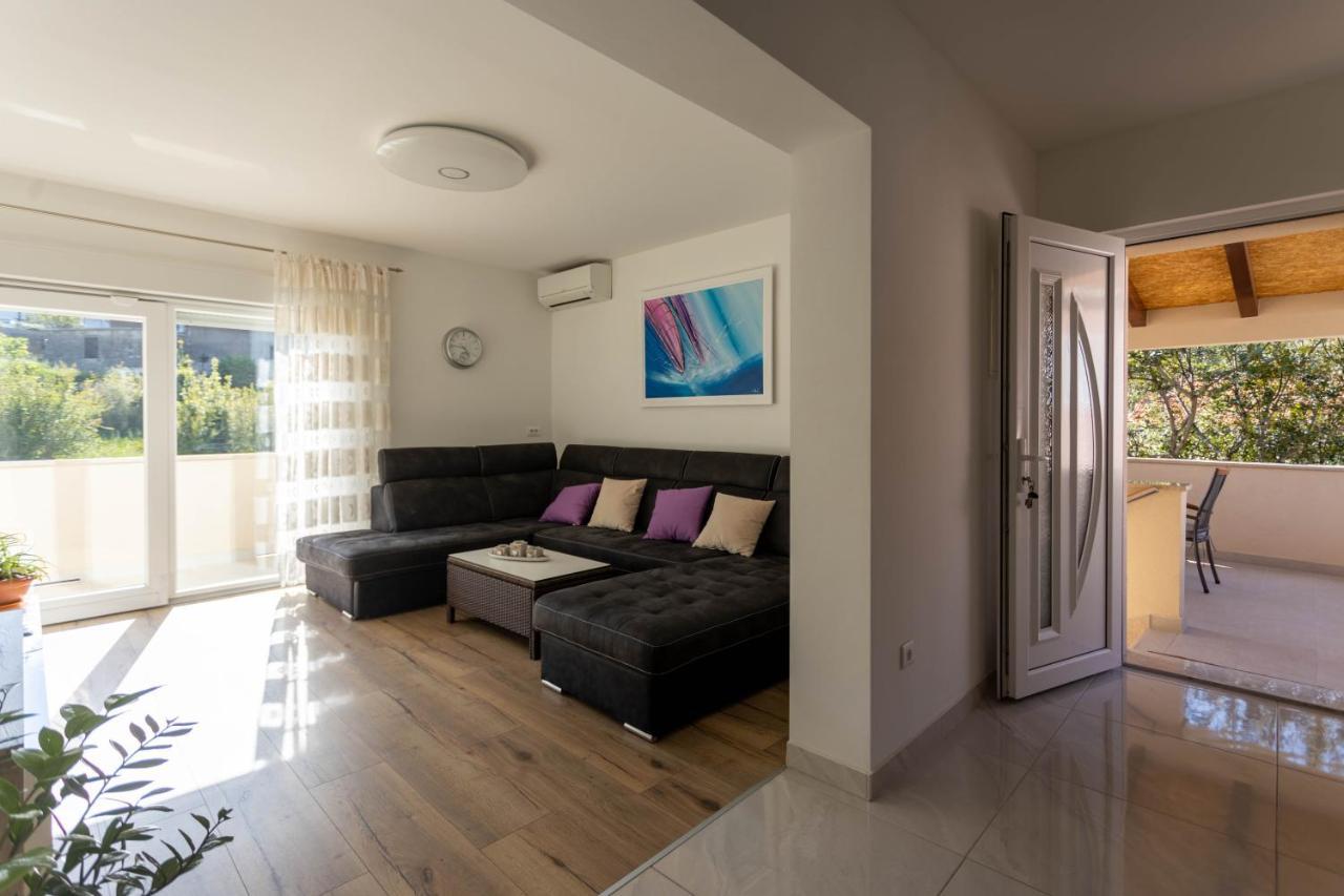 Apartman Marel Žrnovnica Exterior foto