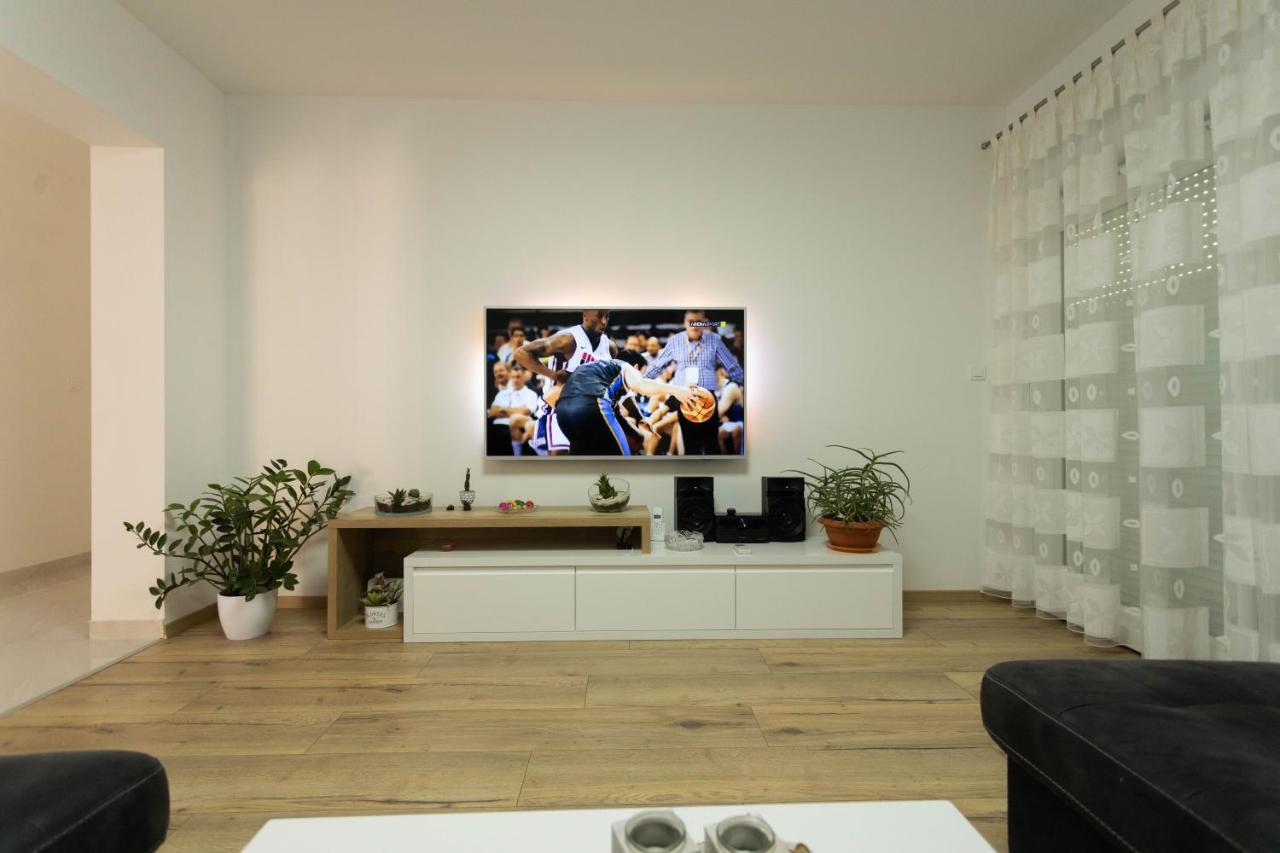 Apartman Marel Žrnovnica Exterior foto