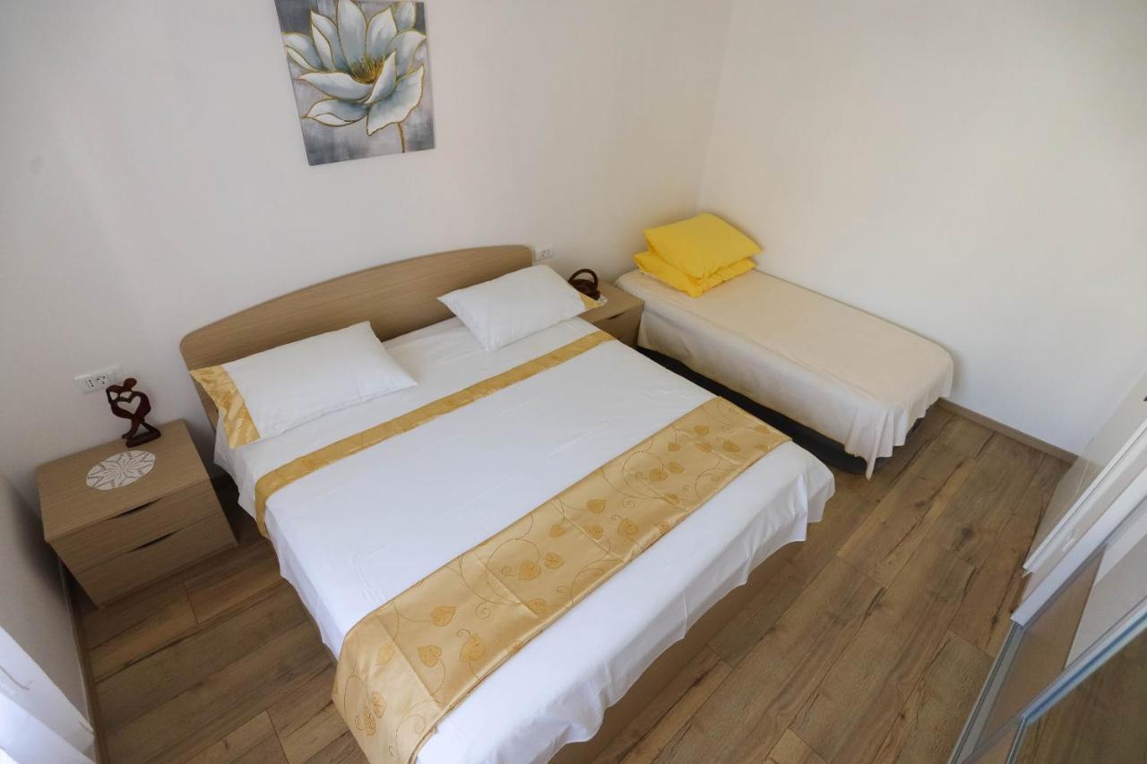 Apartman Marel Žrnovnica Exterior foto